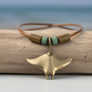 Realistic Manta Ray Necklace – Shoreline Collection – Bronze