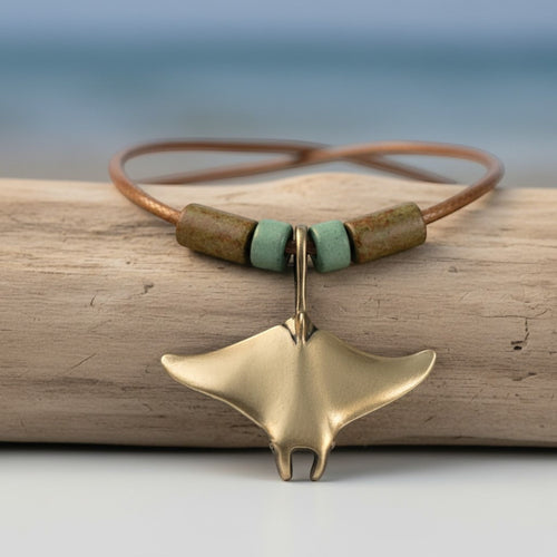 Realistic Manta Ray Necklace – Shoreline Collection – Bronze
