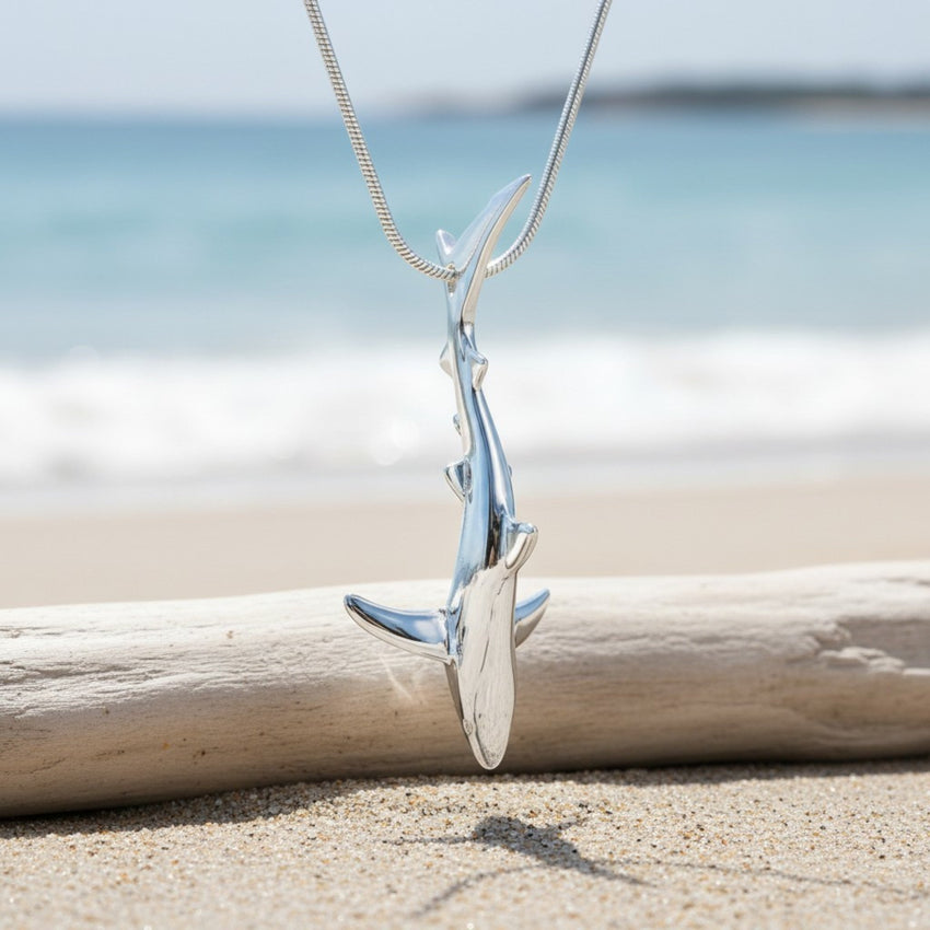 Joe Romeiro´s Blue Shark Necklace – Sterling Silver