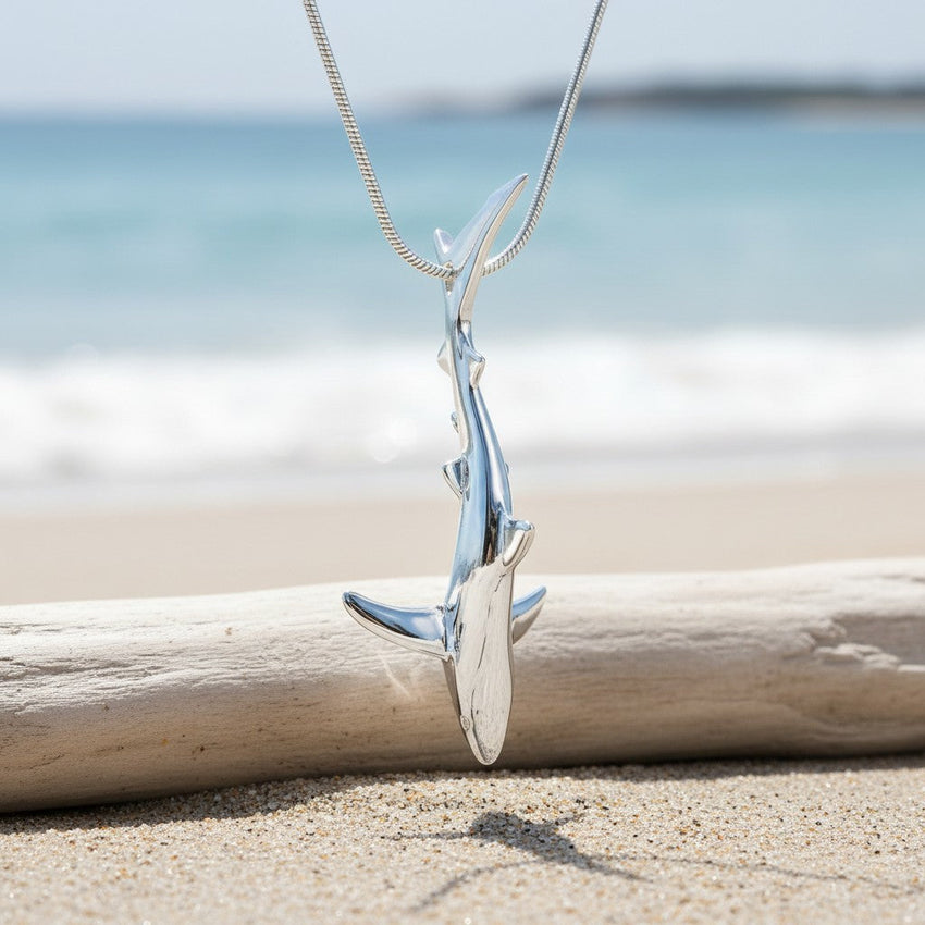 Joe Romeiro´s Blue Shark Necklace – Sterling Silver