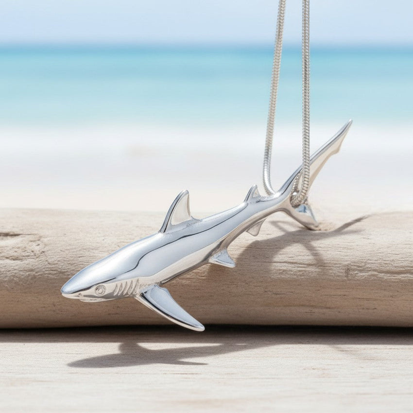 Joe Romeiro´s Blue Shark Necklace – Sterling Silver