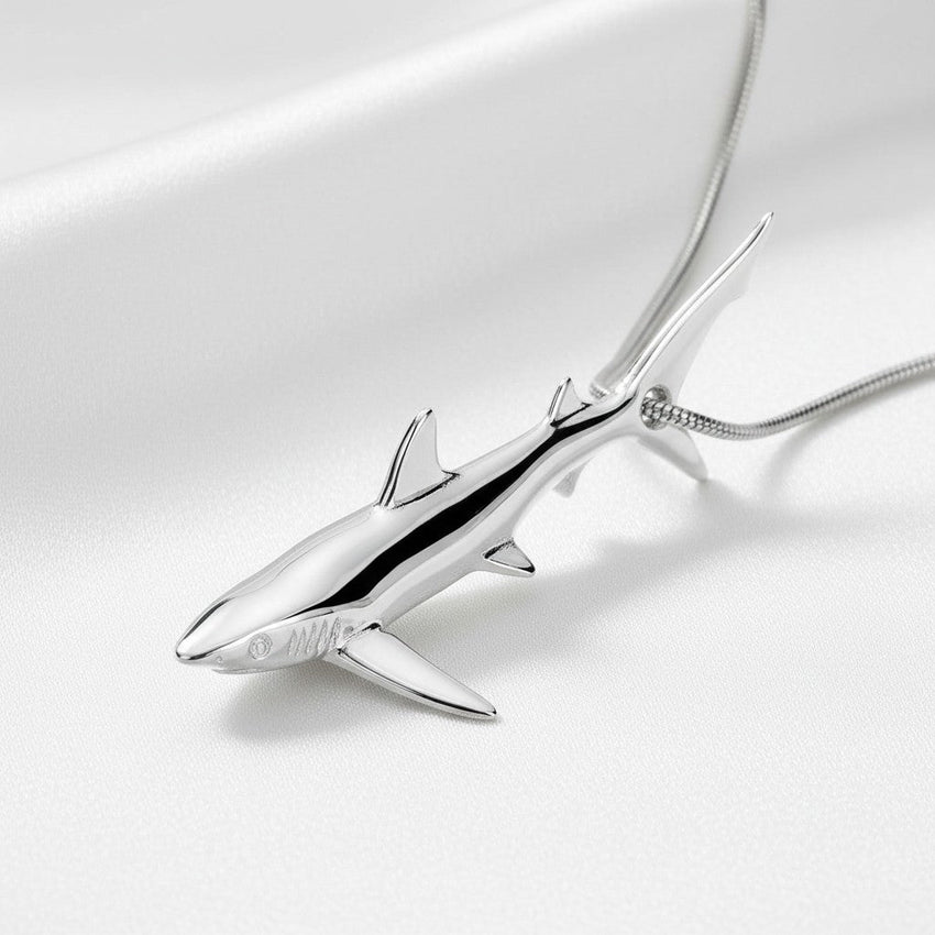 Joe Romeiro´s Blue Shark Necklace – Sterling Silver
