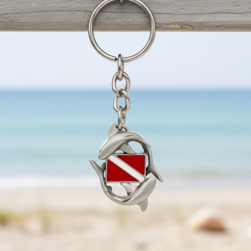 Reef Sharks Circling Dive Flag Keychain – Diver´s Collection – Pewter