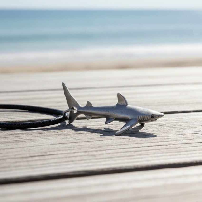 Joe Romeiro´s Blue Shark Necklace – Pewter on Cord