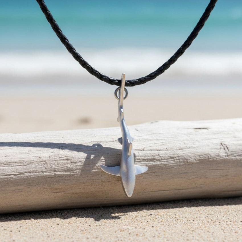 Joe Romeiro´s Blue Shark Necklace – Pewter on Cord