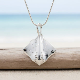 Stingray Pendant Necklace – Sealife Collection – Sterling Silver