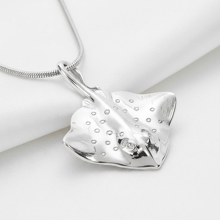 Stingray Pendant Necklace – Sealife Collection – Sterling Silver