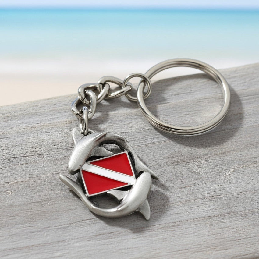 Reef Sharks Circling Dive Flag Keychain – Diver´s Collection – Pewter