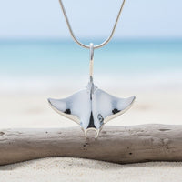 Realistic Manta Ray Necklace – Sea Life Collection – Sterling Silver