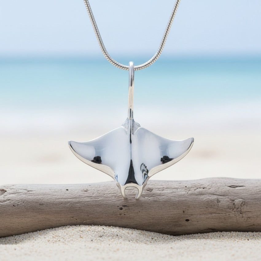 Realistic Manta Ray Necklace – Sea Life Collection – Sterling Silver